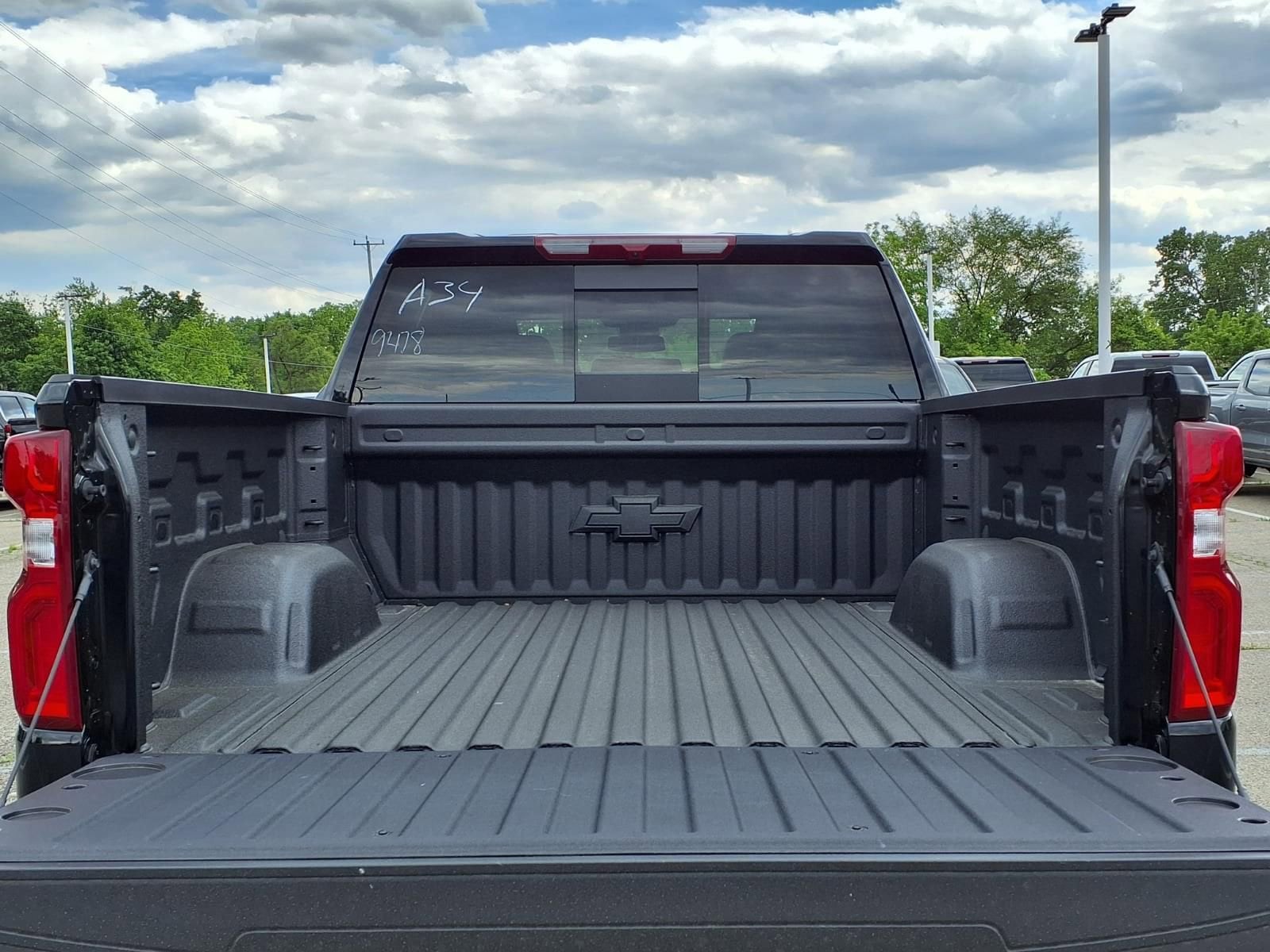 Thumbnail: 2026 Chevrolet Silverado 1500 - 7