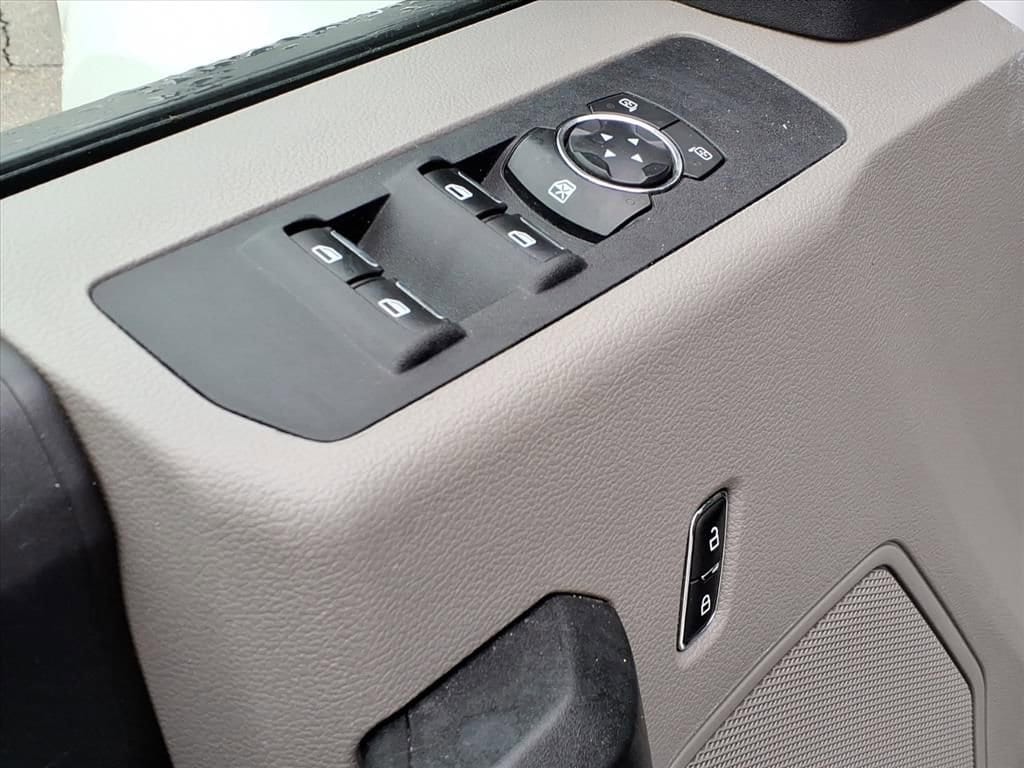 Thumbnail: 2020 Ford Econoline - 15