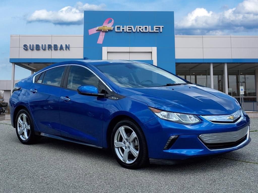 Thumbnail: 2017 Chevrolet Volt - 3