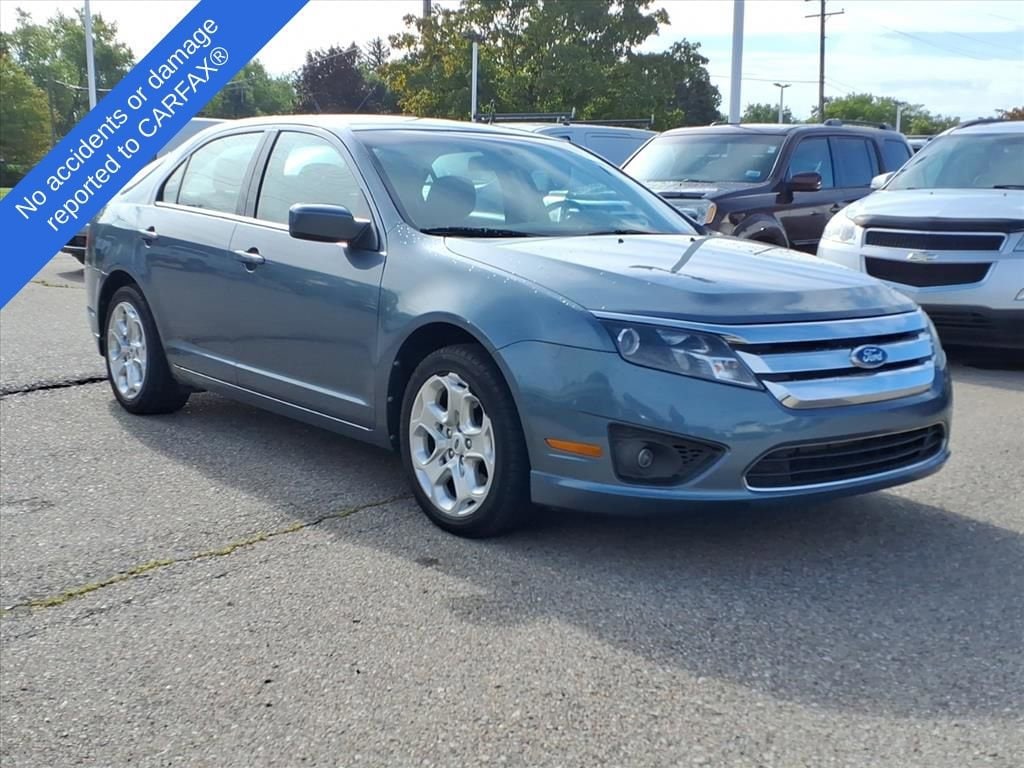 Thumbnail: 2011 Ford Fusion - 3