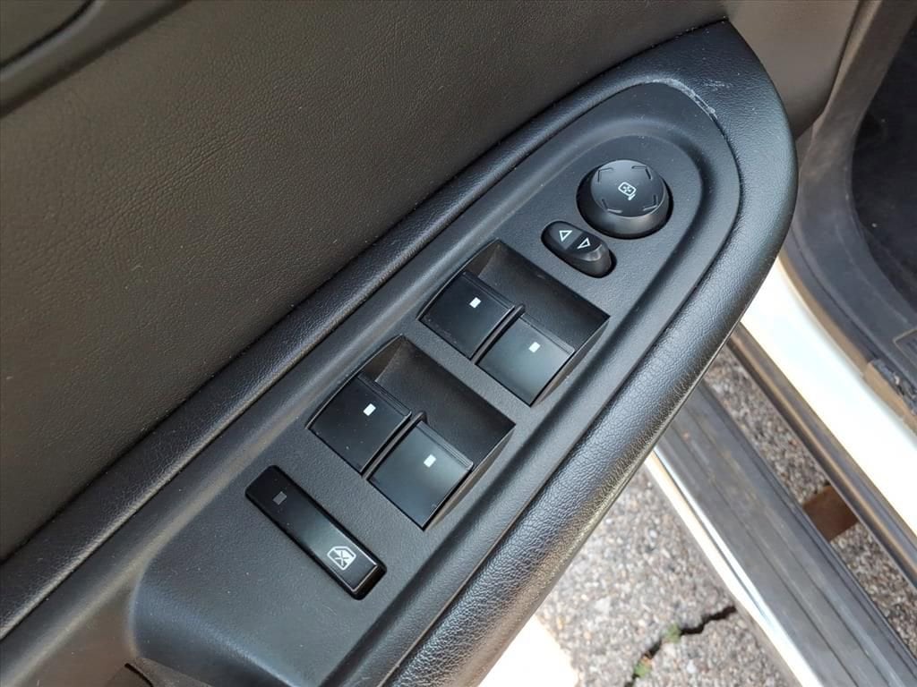 Thumbnail: 2013 Chevrolet Traverse - 15