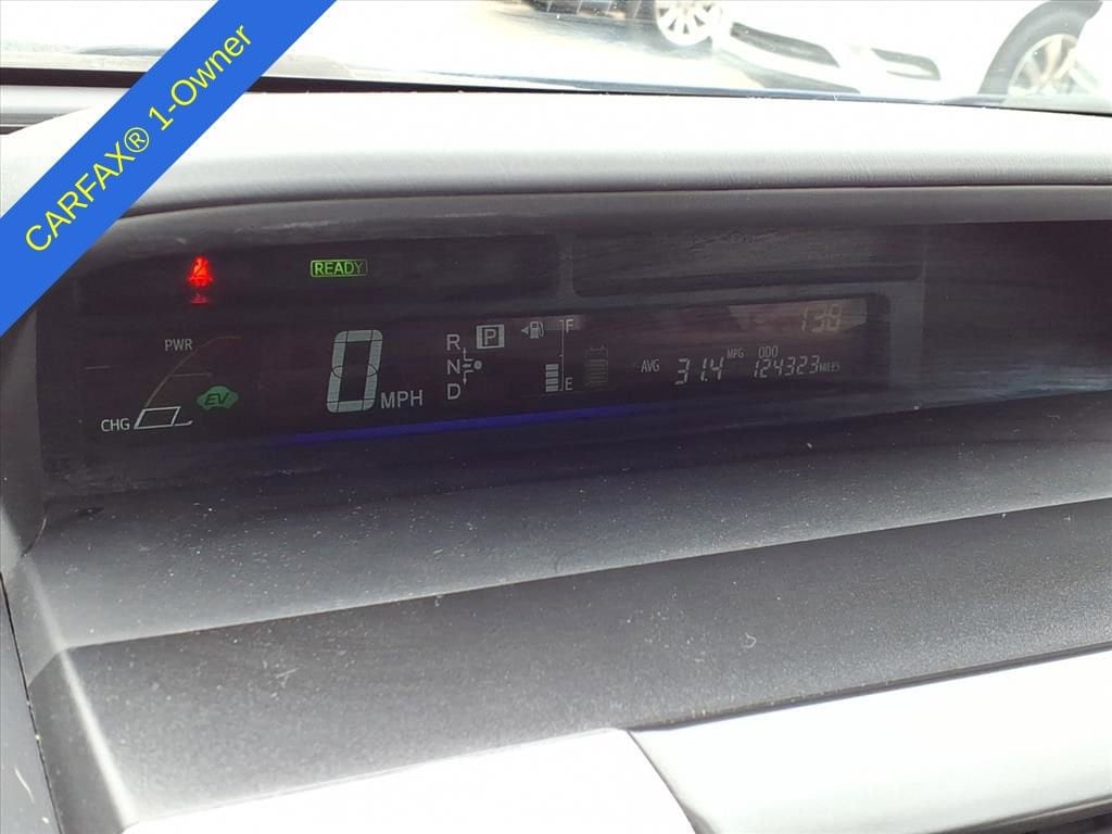 Thumbnail: 2014 Toyota Prius v - 20