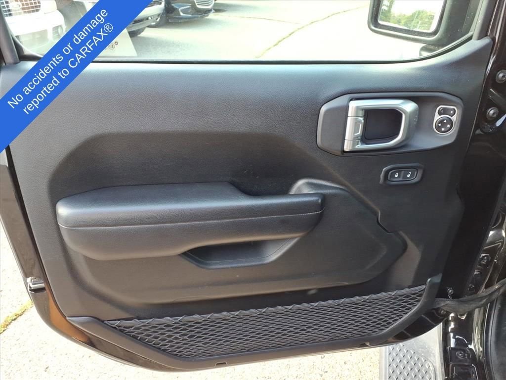 Thumbnail: 2020 Jeep Gladiator - 14