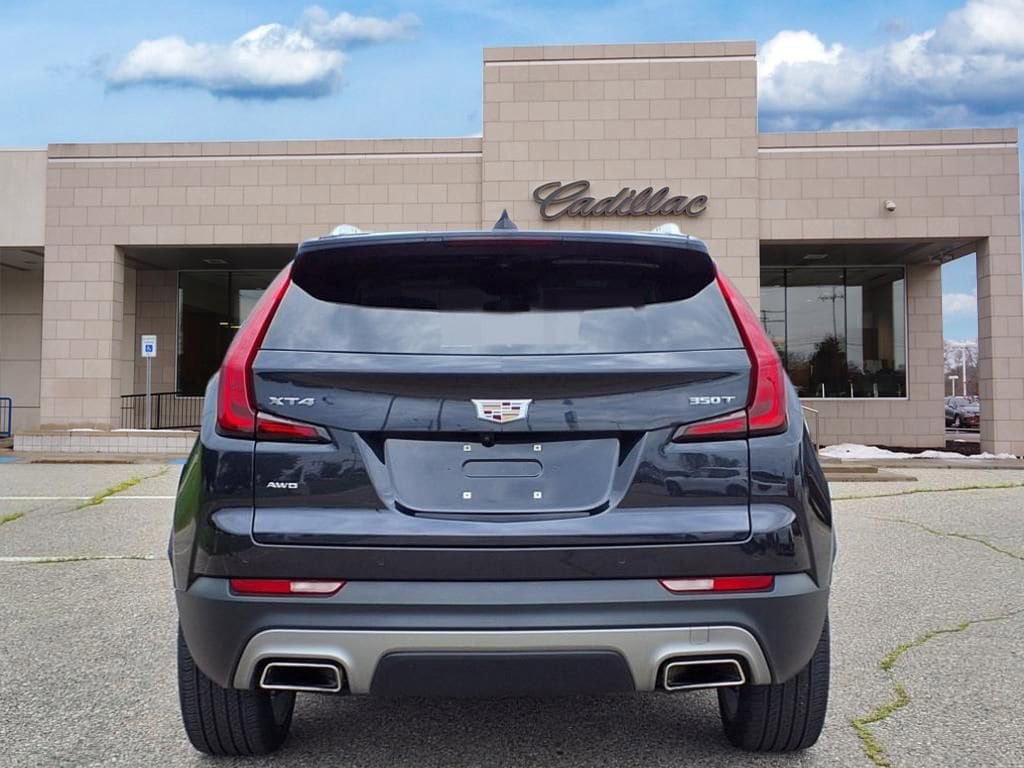 Thumbnail: 2023 Cadillac XT4 - 6