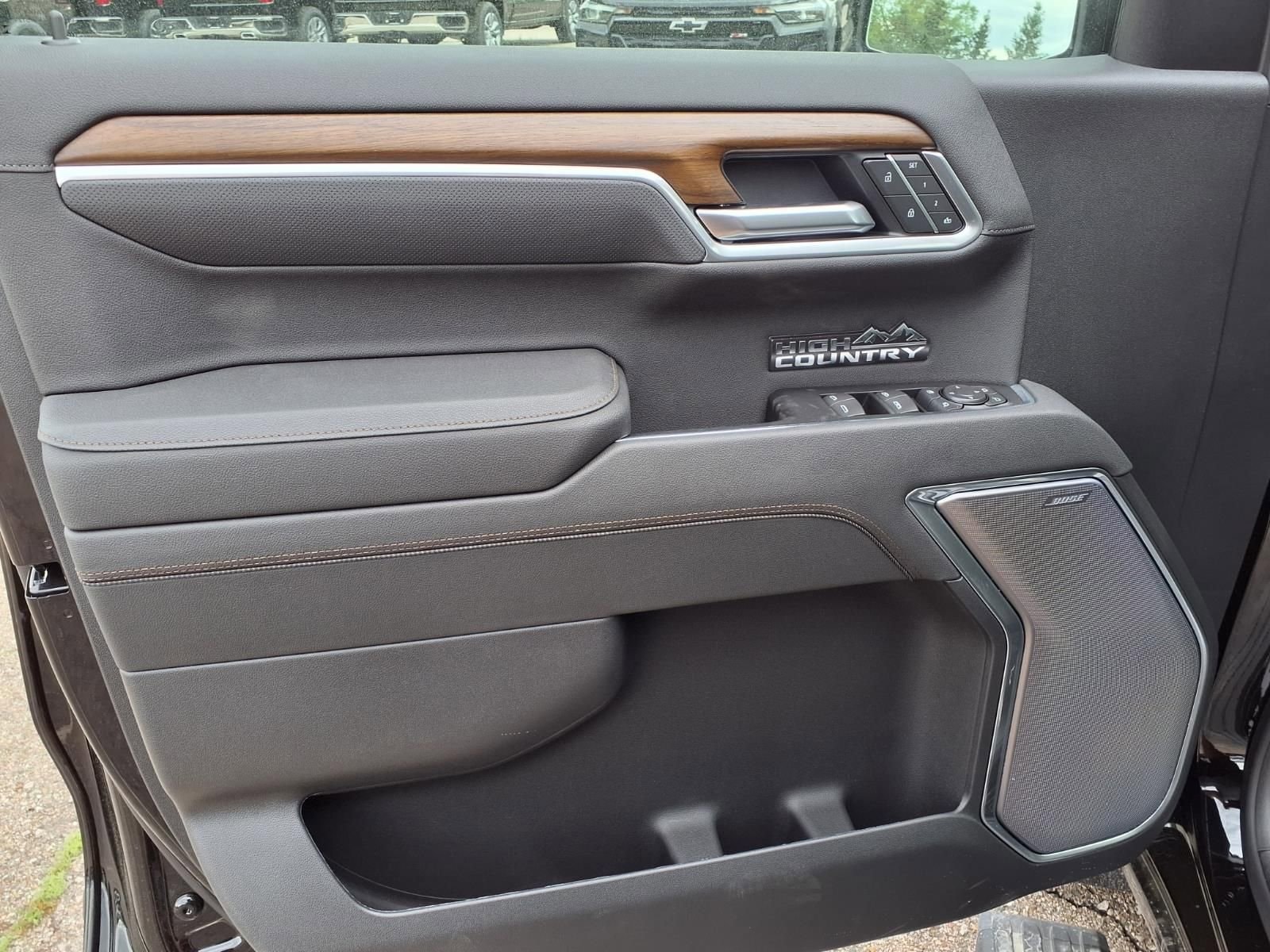 Thumbnail: 2026 Chevrolet Silverado 1500 - 11