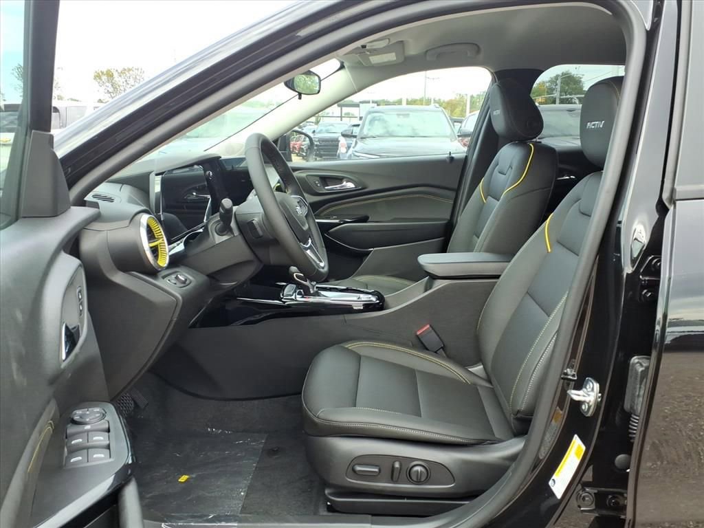 Thumbnail: 2025 Chevrolet Trax - 13