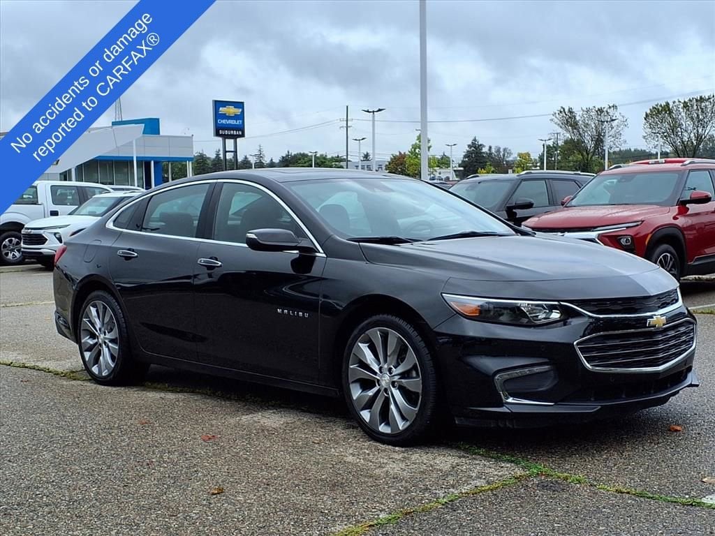 Thumbnail: 2016 Chevrolet Malibu - 3