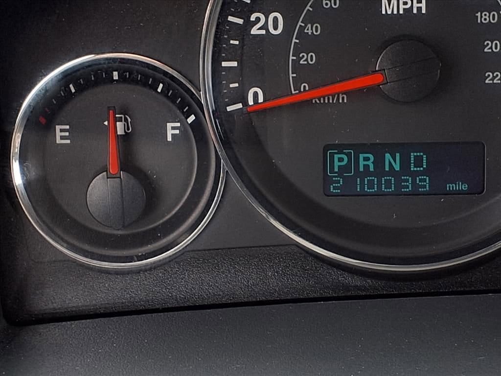 Thumbnail: 2006 Jeep Grand Cherokee - 19