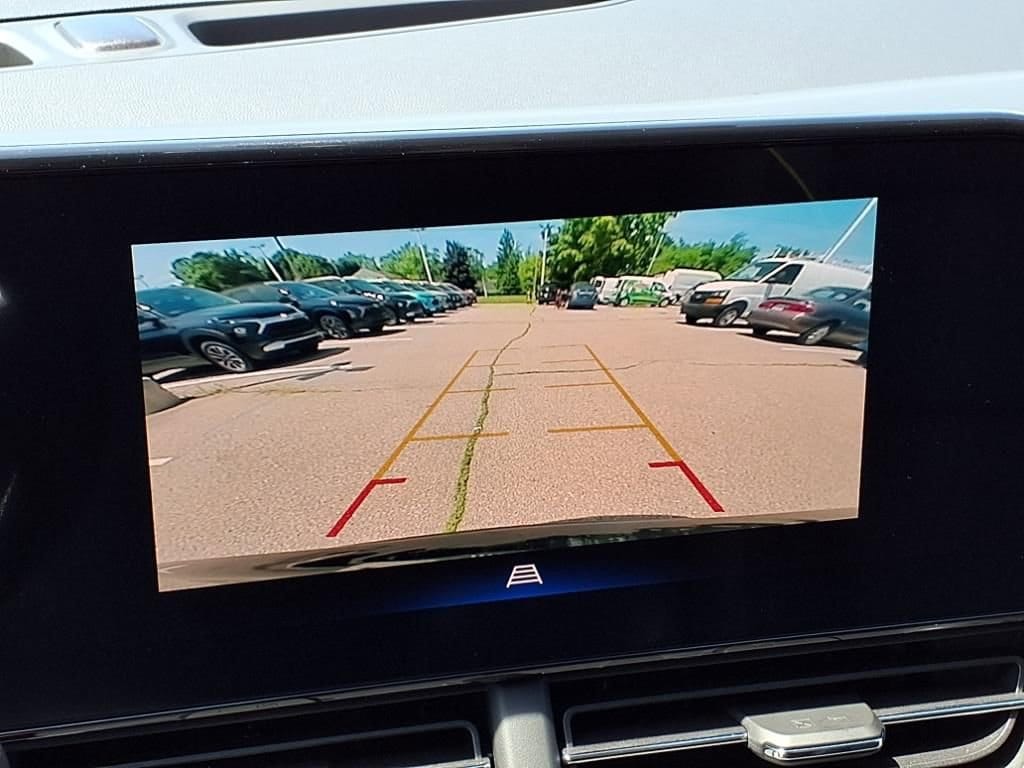 Thumbnail: 2025 Chevrolet Trax - 17