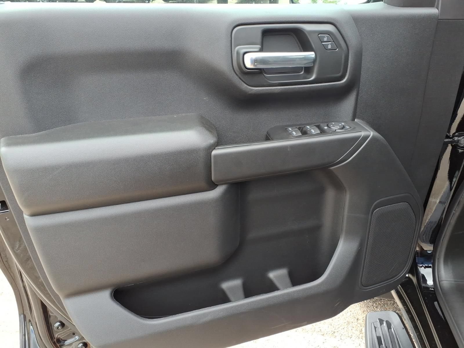 Thumbnail: 2026 Chevrolet Silverado 1500 - 12