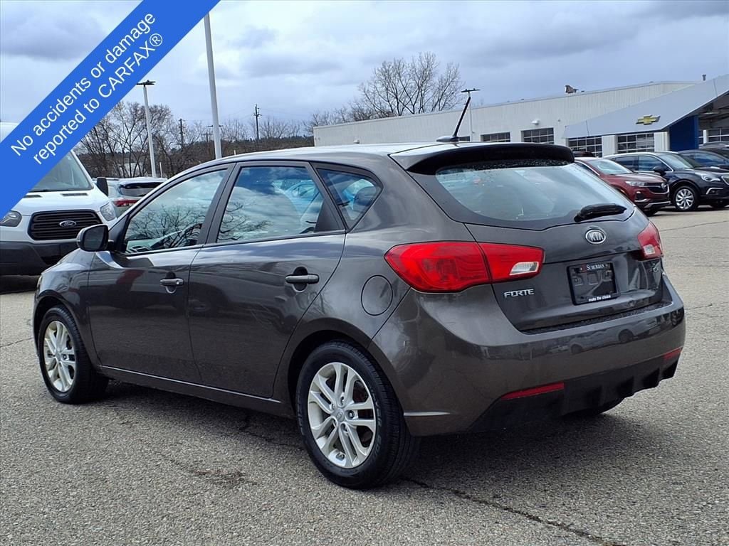 Thumbnail: 2011 Kia Forte - 8
