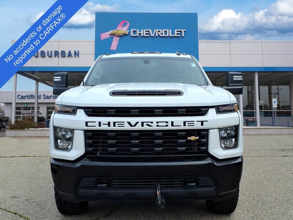 2020 Chevrolet Silverado 2500HD Custom photo 2