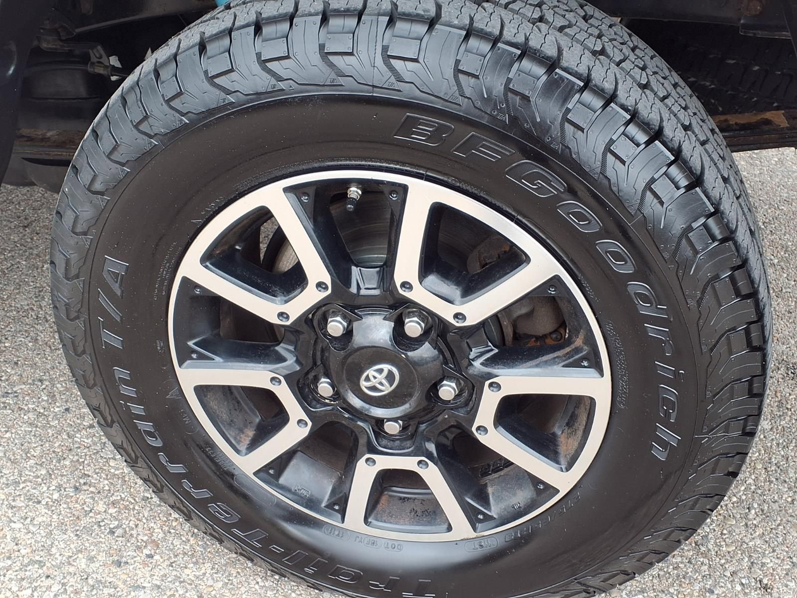 Thumbnail: 2015 Toyota Tundra - 9