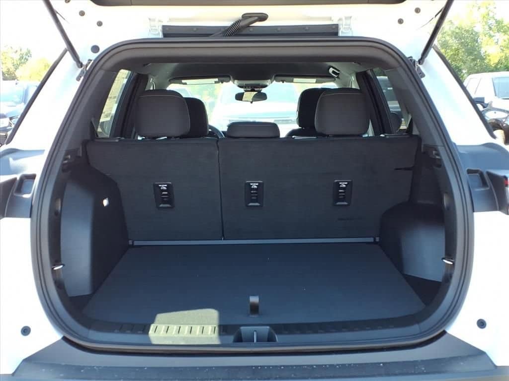 Thumbnail: 2026 Chevrolet Equinox - 8