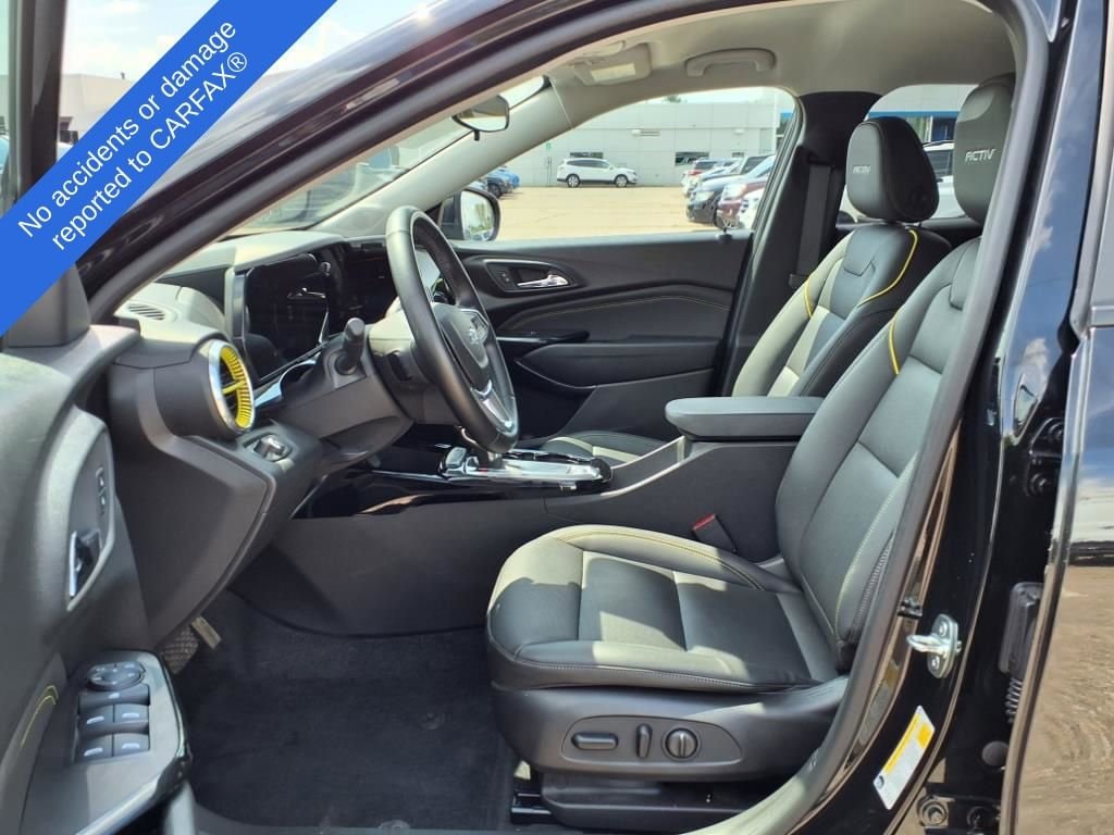 Thumbnail: 2024 Chevrolet Trax - 18