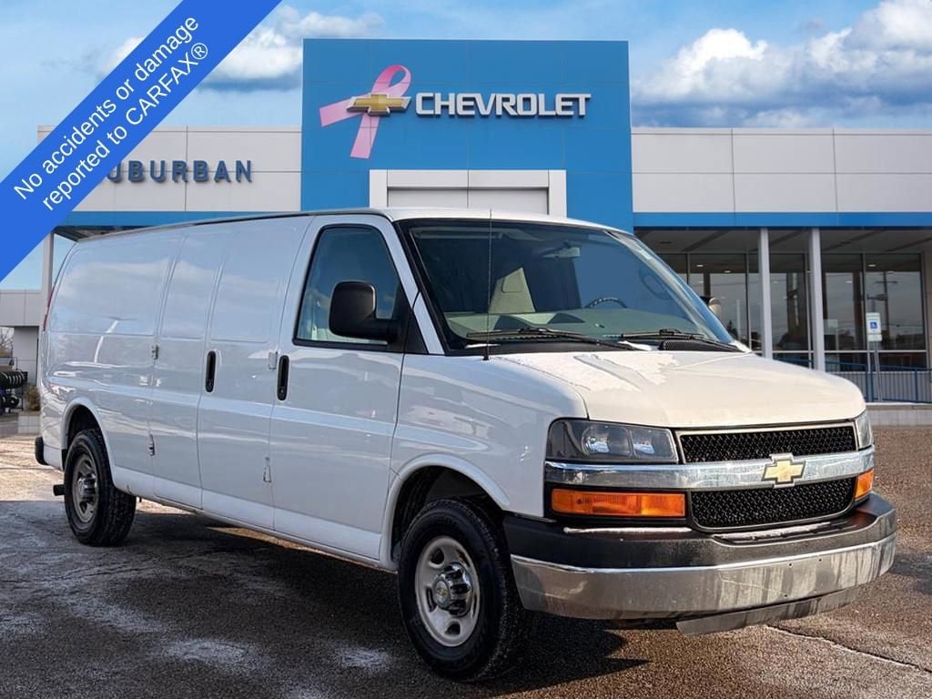 Thumbnail: 2016 Chevrolet Express - 32