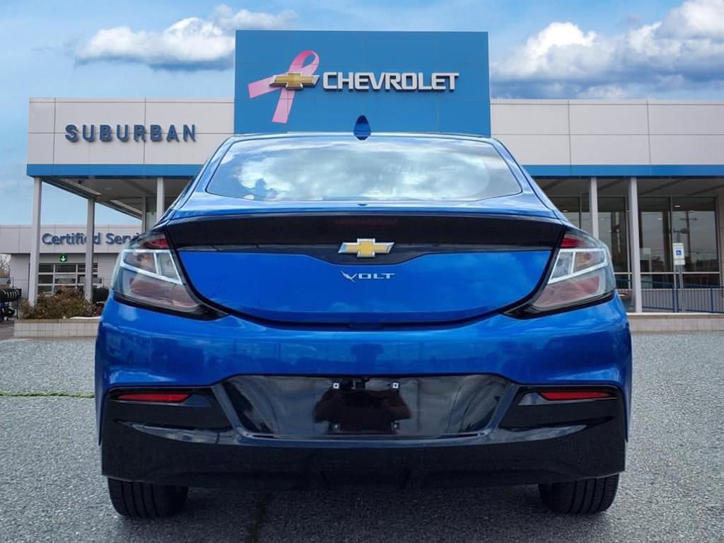 Thumbnail: 2017 Chevrolet Volt - 6