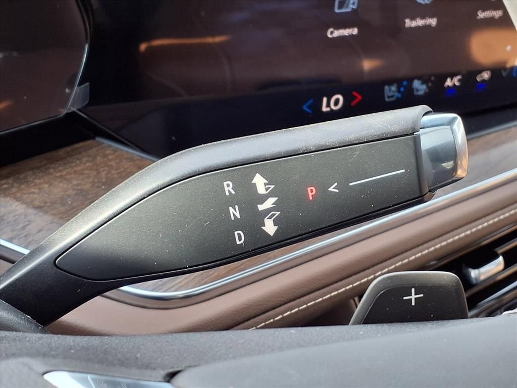 Thumbnail: 2026 Chevrolet Suburban - 18