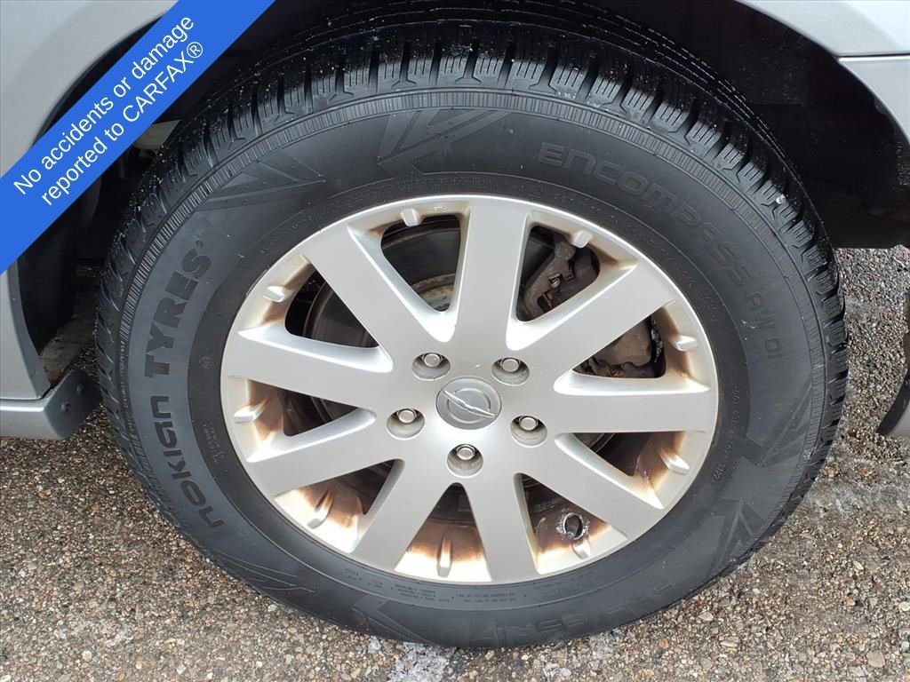 Thumbnail: 2016 Chrysler Town & Country - 9