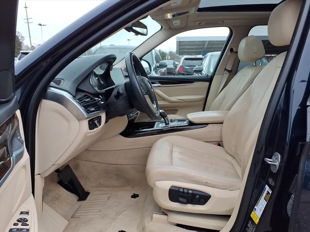 Thumbnail: 2015 BMW X5 - 15