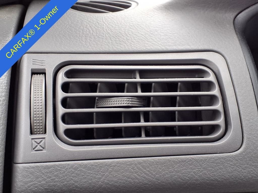 Thumbnail: 2003 Toyota Corolla - 18