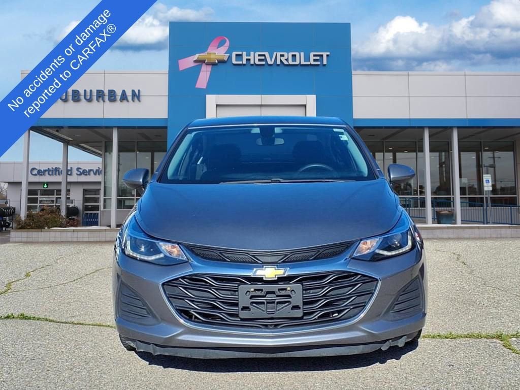 Thumbnail: 2019 Chevrolet Cruze - 2
