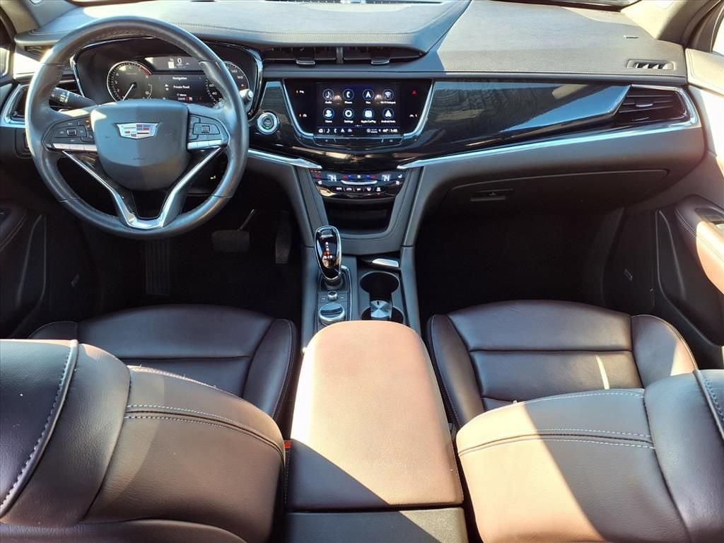 Thumbnail: 2022 Cadillac XT6 - 10