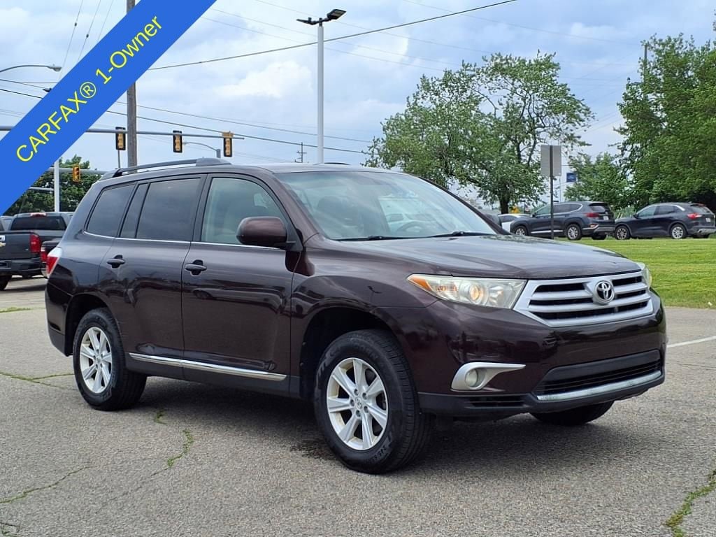 Thumbnail: 2012 Toyota Highlander - 3