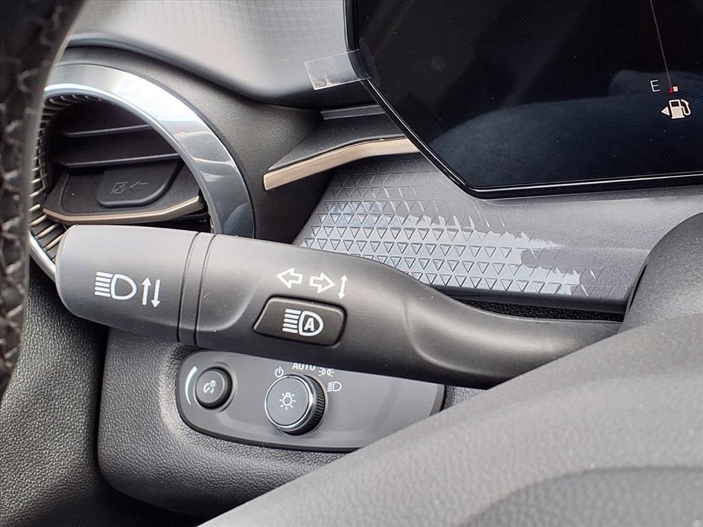 Thumbnail: 2026 Chevrolet Trax - 17