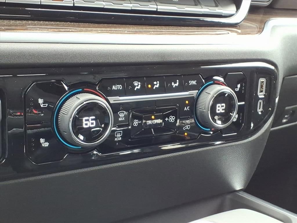 Thumbnail: 2026 Chevrolet Silverado 1500 - 17