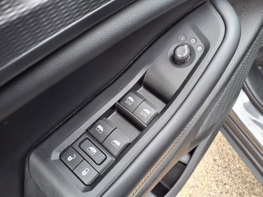 Thumbnail: 2023 Jeep Grand Cherokee L - 16