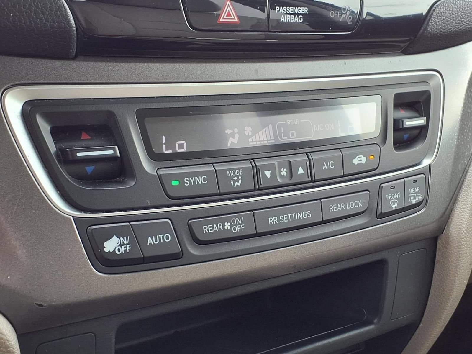 Thumbnail: 2016 Honda Pilot - 24