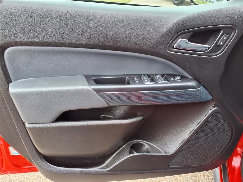 Thumbnail: 2019 Chevrolet Colorado - 14
