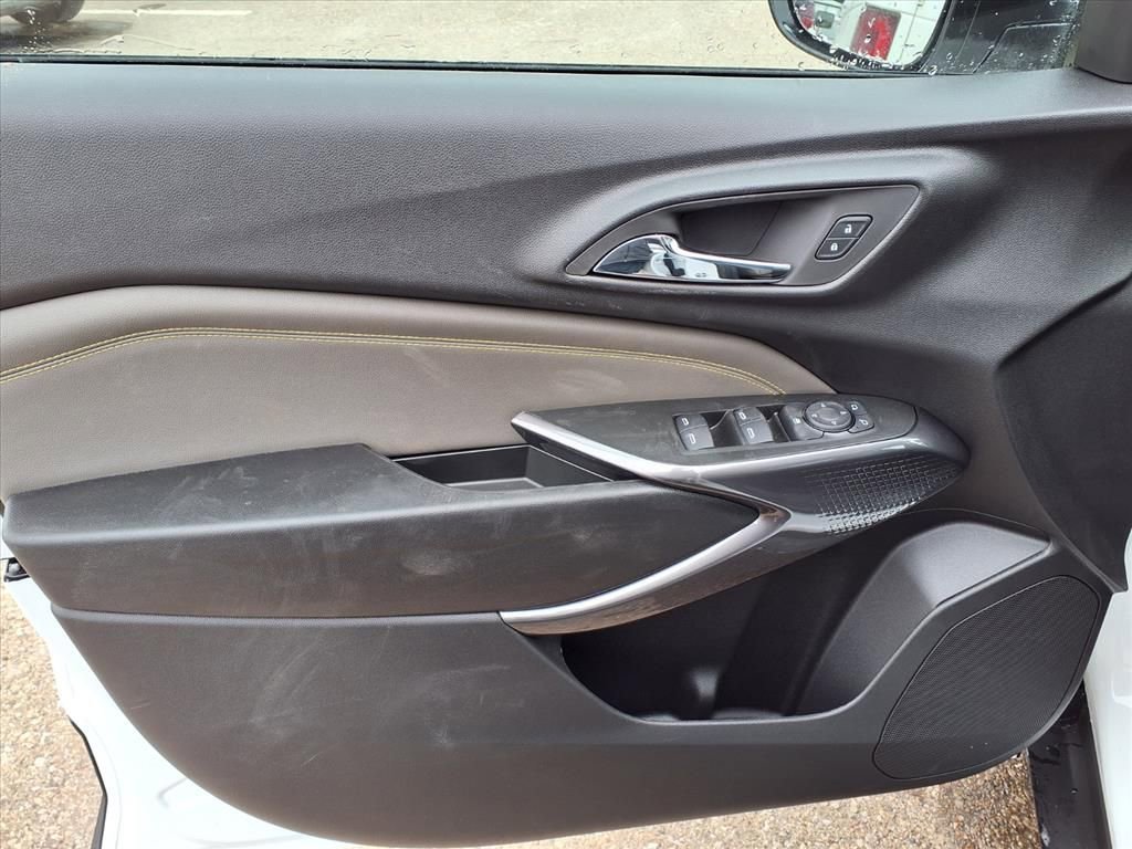 Thumbnail: 2026 Chevrolet Trax - 12