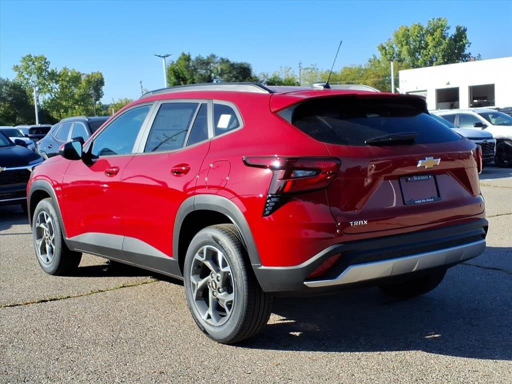 Thumbnail: 2026 Chevrolet Trax - 6
