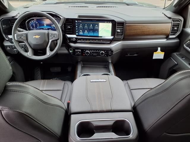 Thumbnail: 2025 Chevrolet Silverado 2500 - 10
