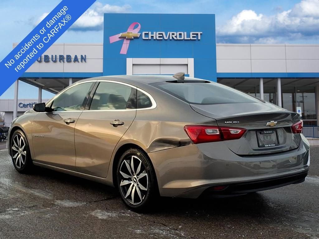 Thumbnail: 2017 Chevrolet Malibu - 7