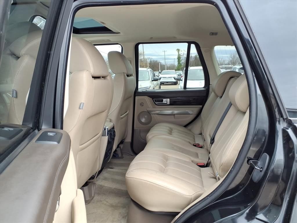 Thumbnail: 2011 Land Rover Range Rover Sport - 11