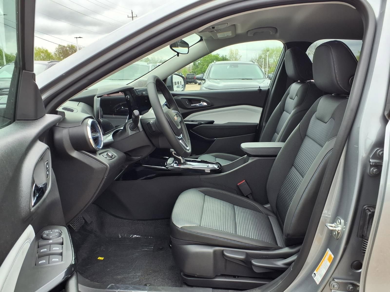 Thumbnail: 2026 Chevrolet Trax - 13