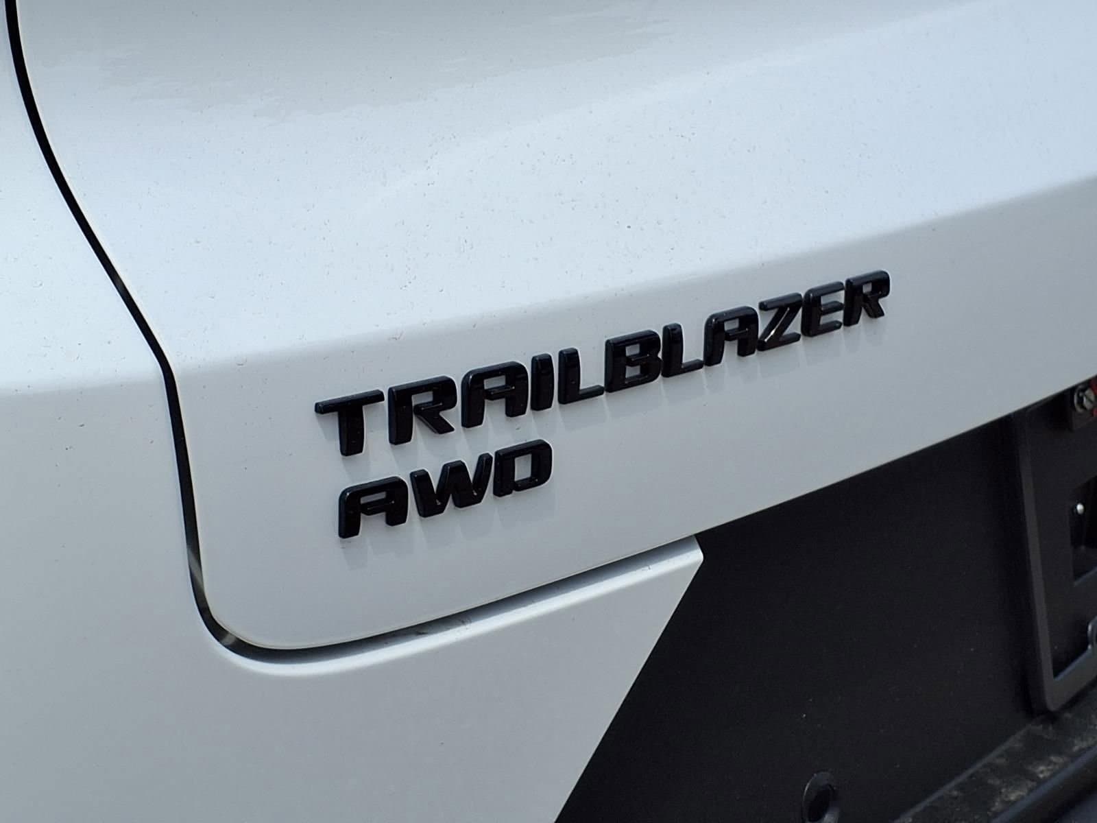 Thumbnail: 2026 Chevrolet TrailBlazer - 8