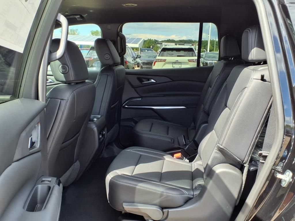 Thumbnail: 2026 Chevrolet Traverse - 9