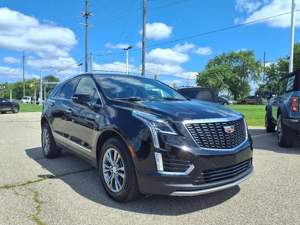 Thumbnail: 2021 Cadillac XT5 - 3