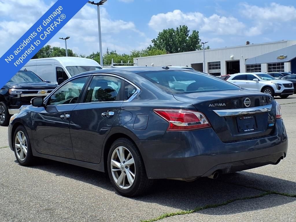 Thumbnail: 2013 Nissan Altima - 8