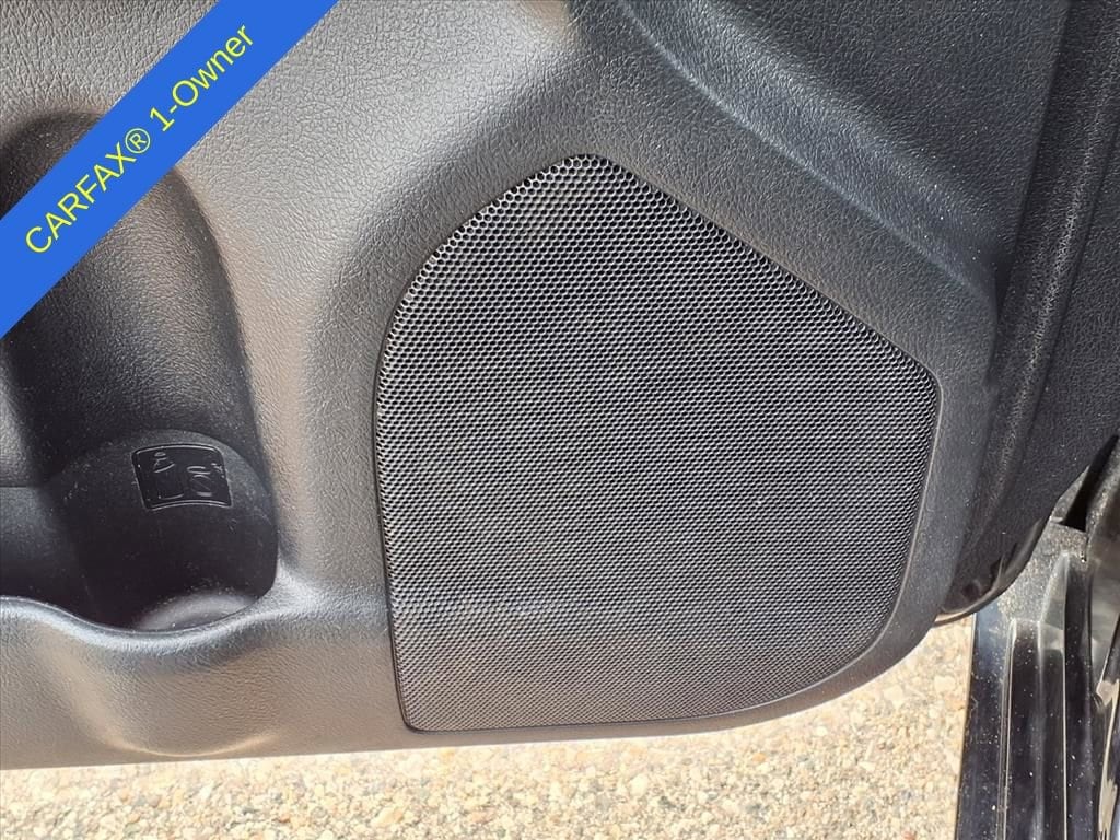 Thumbnail: 2015 Toyota Camry - 16