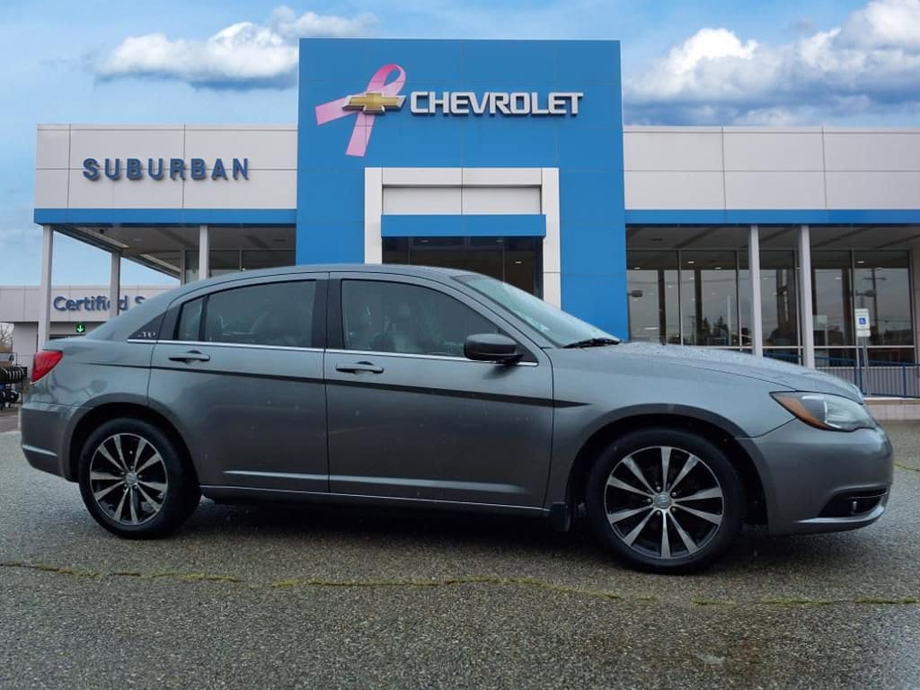 Thumbnail: 2012 Chrysler 200 - 4