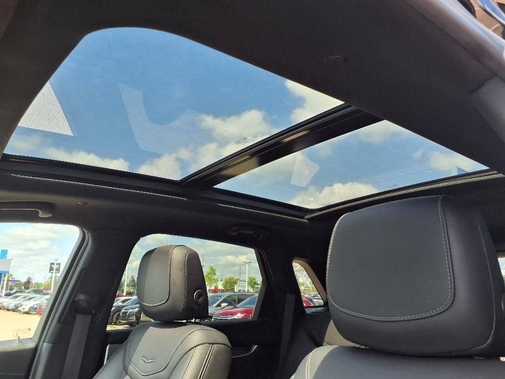 Thumbnail: 2021 Cadillac XT5 - 14