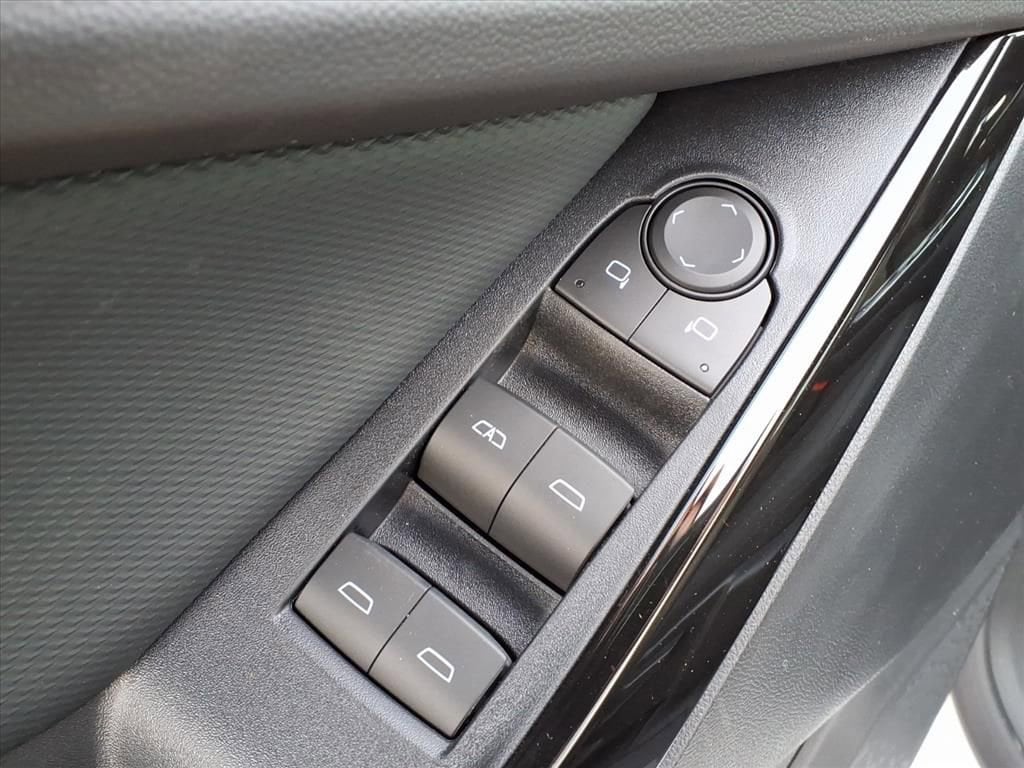 Thumbnail: 2026 Chevrolet Equinox - 14