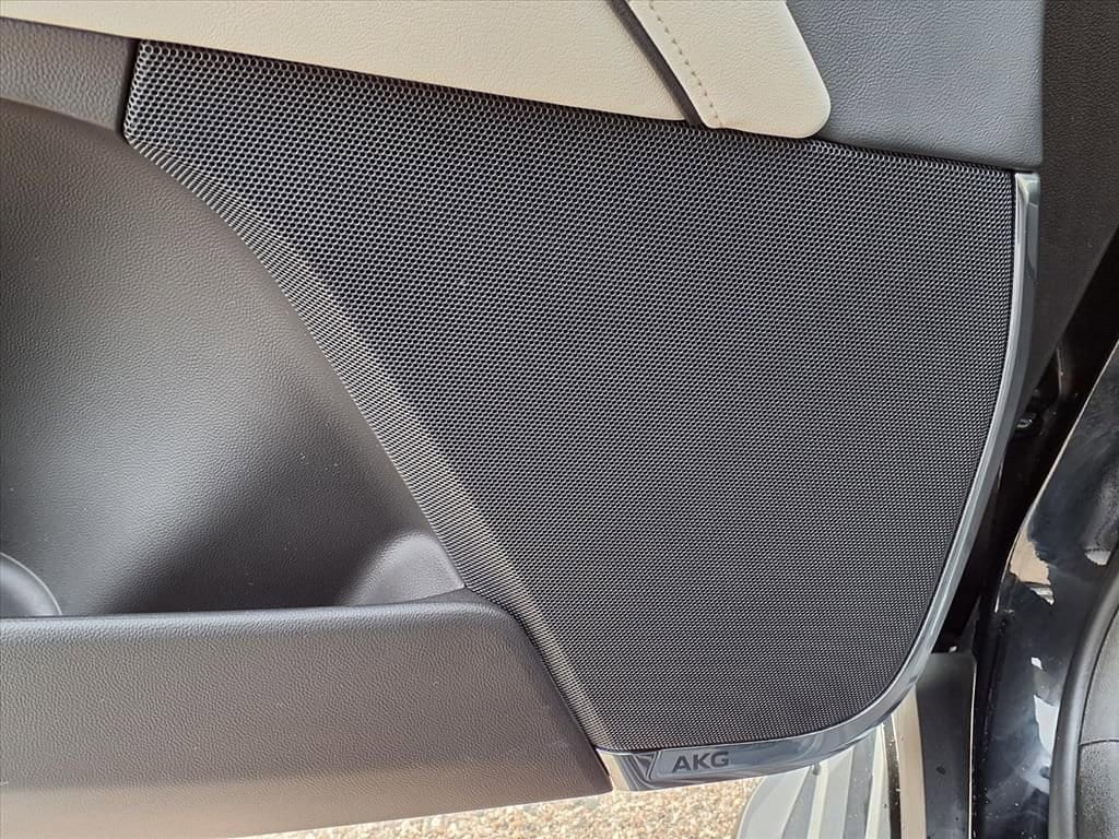 Thumbnail: 2024 Cadillac Escalade - 17