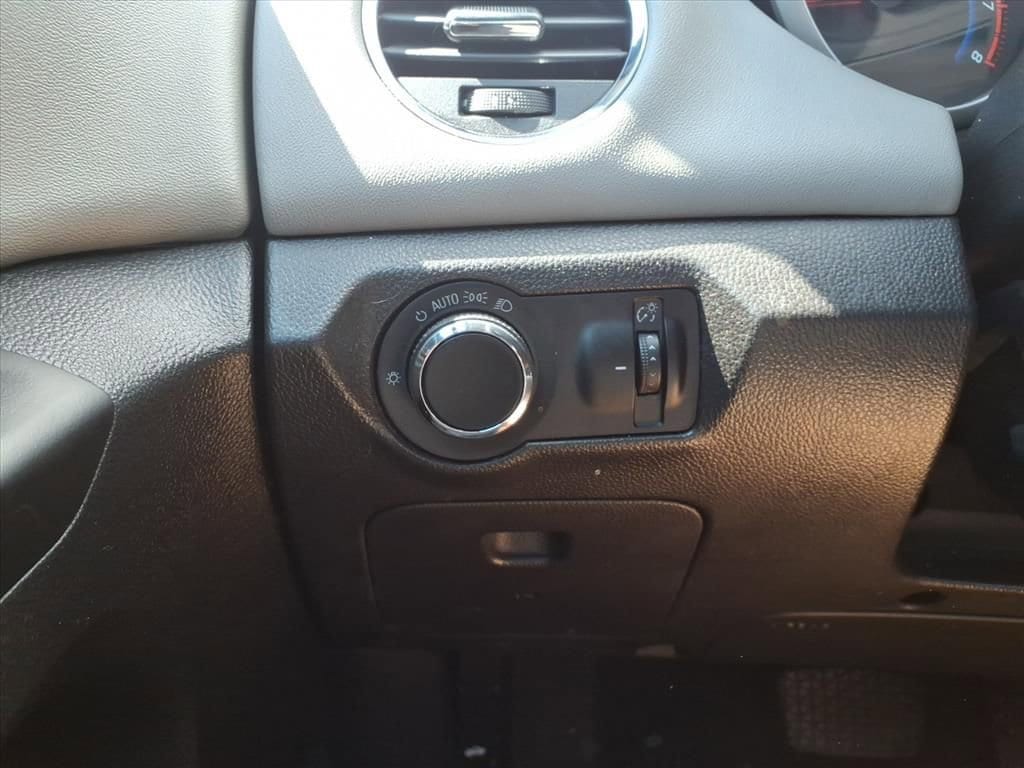Thumbnail: 2013 Chevrolet Cruze - 13