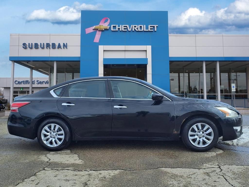 Thumbnail: 2015 Nissan Altima - 4